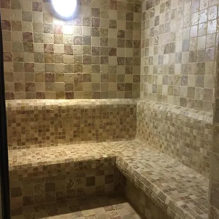 L'hommage Отель типа 