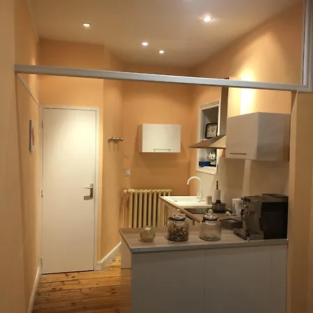 L'hommage فندق مبيت وإفطار سارلا لا كانيدا