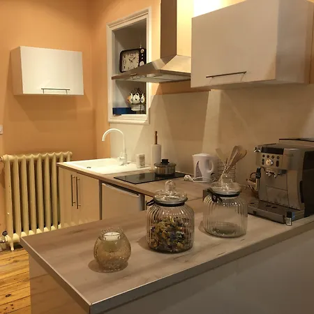 L'hommage Bed & Breakfast 3*
