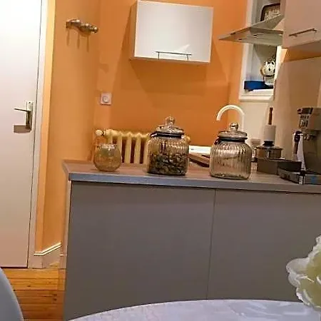 L'hommage Bed & Breakfast 3*